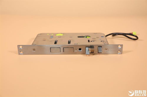 小米首款高端全自動智能鎖圖賞